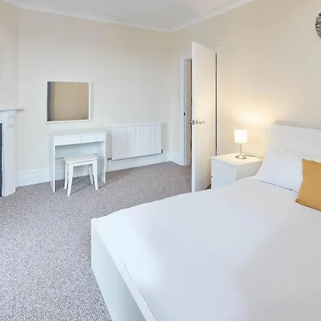 Nyaraló Host & - The Townhouse Scarborough