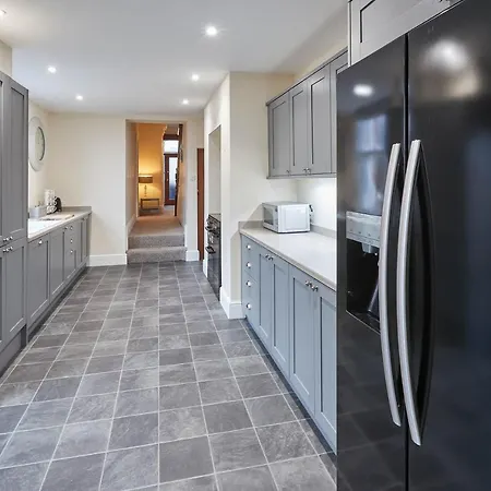 Host & - The Townhouse Holiday home